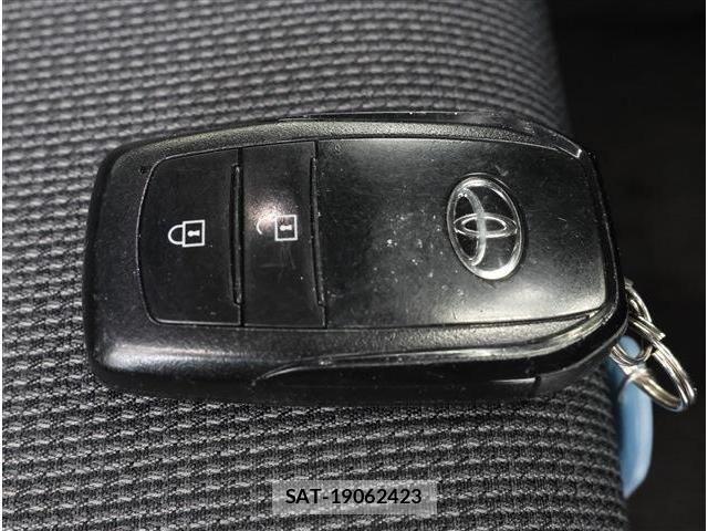 Toyota PRIUS 2023-04 8101261-19
