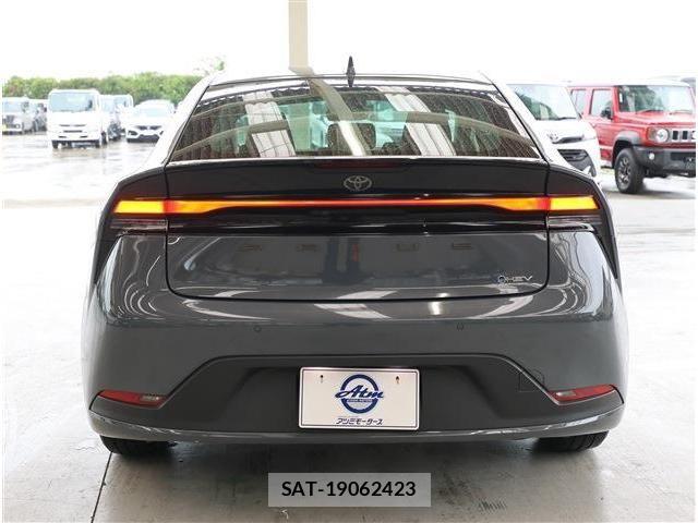 Toyota PRIUS 2023-04 8101261-24