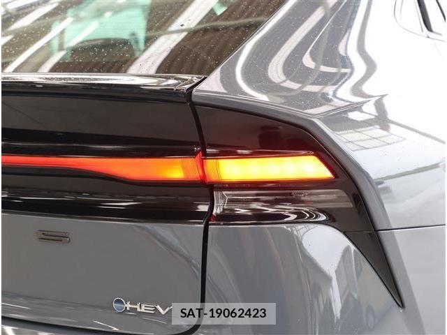 Toyota PRIUS 2023-04 8101261-28