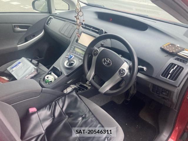 Toyota PRIUS 2011-07 8101353-10