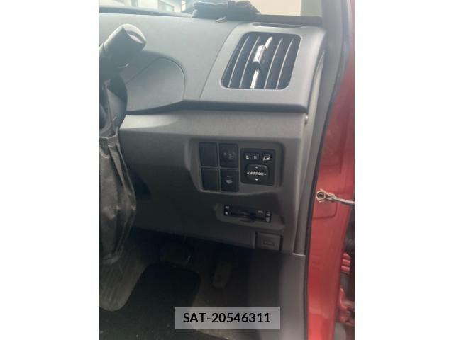 Toyota PRIUS 2011-07 8101353-13