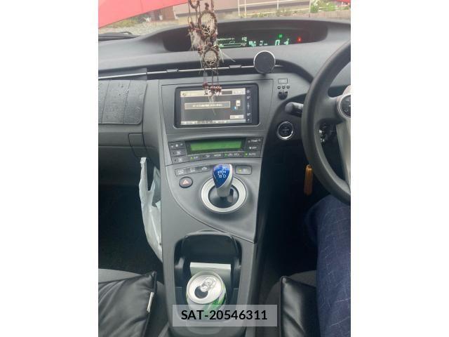 Toyota PRIUS 2011-07 8101353-22