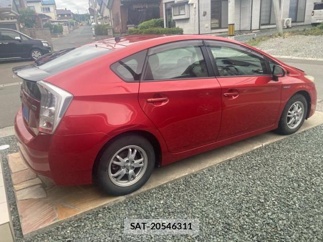 Toyota PRIUS 2011-07 8101353-6
