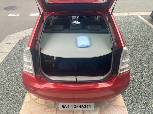 Toyota PRIUS 2011-07 8101353-7