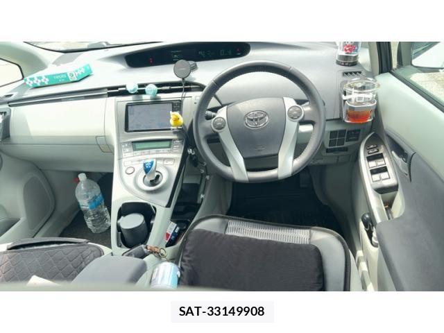 Toyota PRIUS 2011-06 8101308-12