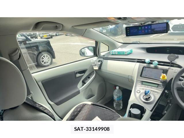 Toyota PRIUS 2011-06 8101308-13