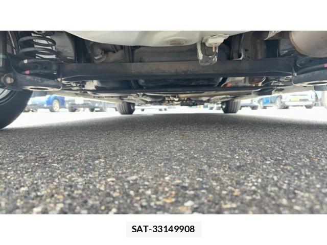 Toyota PRIUS 2011-06 8101308-17