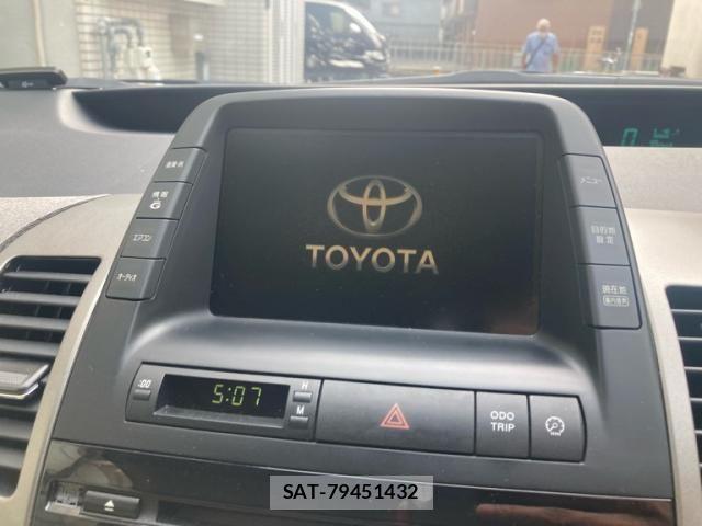 Toyota PRIUS 2008-04 8101314-12
