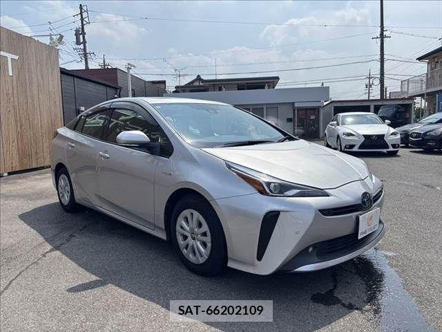 Toyota PRIUS 2019-06 8101277-17