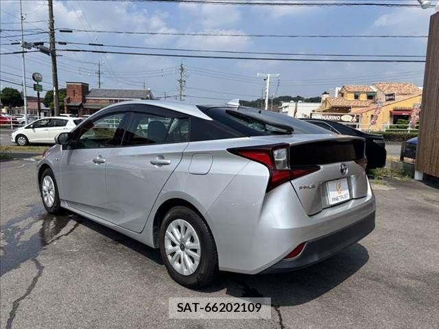 Toyota PRIUS 2019-06 8101277-21