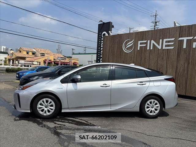 Toyota PRIUS 2019-06 8101277-22
