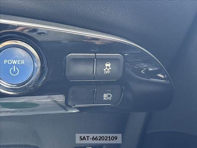Toyota PRIUS 2019-06 8101277-7