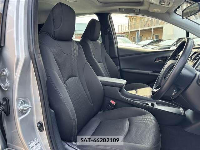 Toyota PRIUS 2019-06 8101277-8