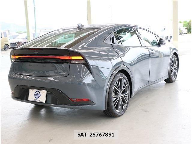 Toyota PRIUS 2024-12 8101240-7