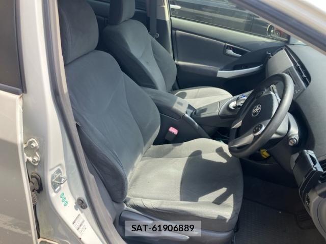 Toyota PRIUS 2010-03 8101331-11