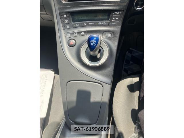 Toyota PRIUS 2010-03 8101331-19