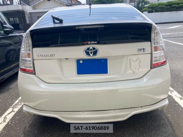Toyota PRIUS 2010-03 8101331-5