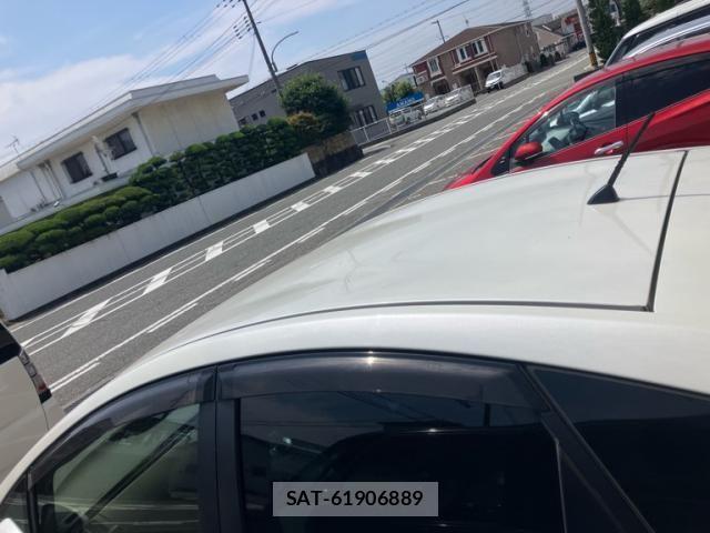 Toyota PRIUS 2010-03 8101331-6