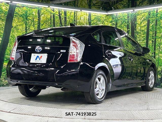 Toyota PRIUS 2013-11 8101300-17
