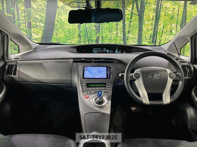 Toyota PRIUS 2013-11 8101300-1