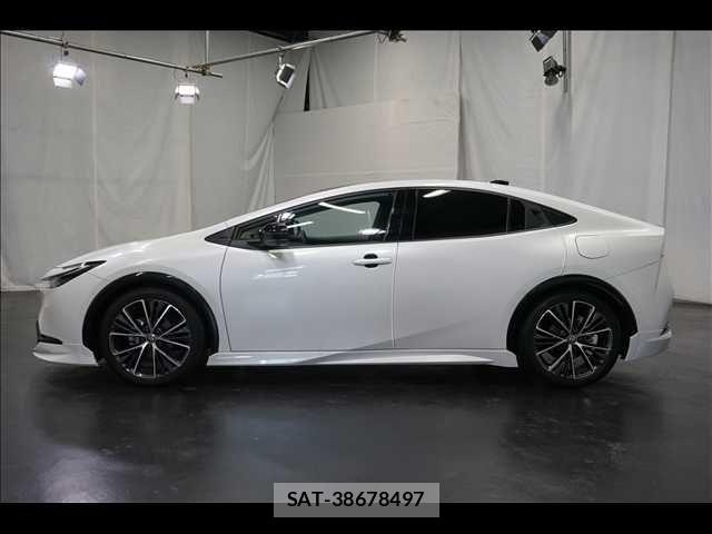 Toyota PRIUS 2023-11 8101234-14