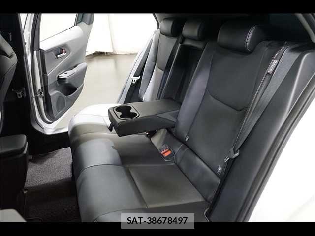 Toyota PRIUS 2023-11 8101234-17