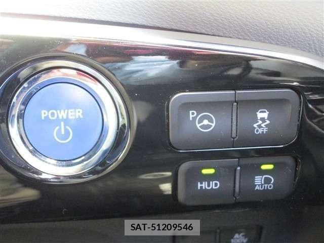 Toyota PRIUS 2017-11 8101281-16