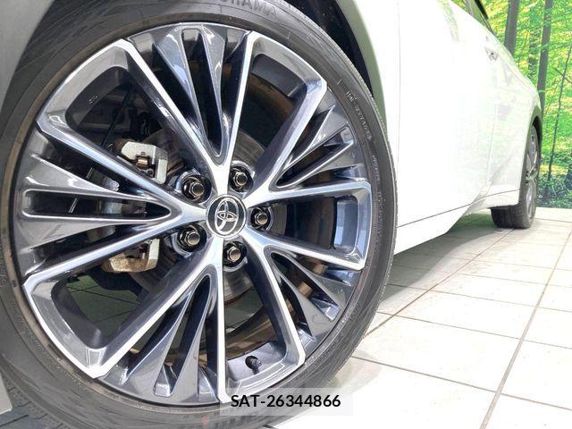 Toyota PRIUS 2023-11 8101254-12