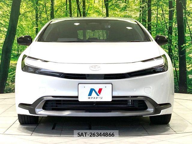 Toyota PRIUS 2023-11 8101254-13