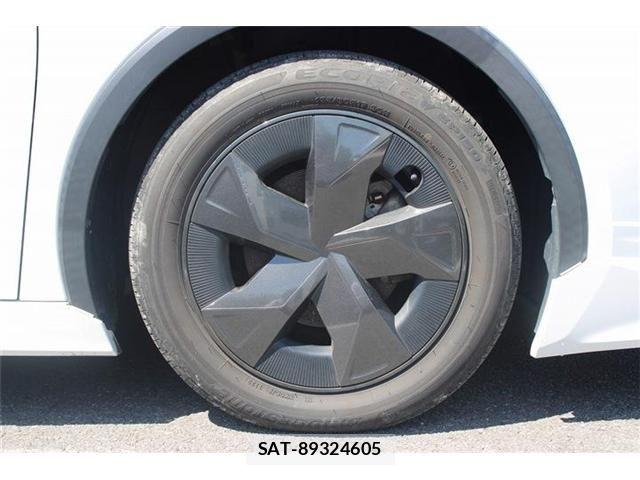 Toyota PRIUS 2023-05 8101252-10