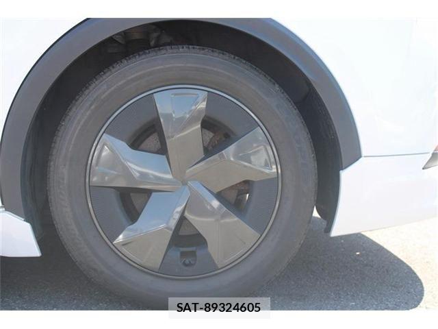 Toyota PRIUS 2023-05 8101252-12