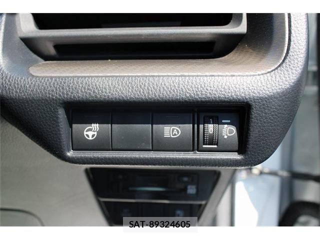 Toyota PRIUS 2023-05 8101252-18