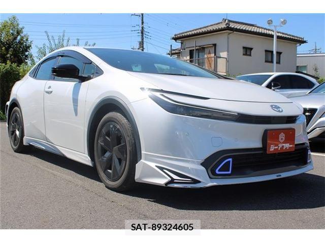 Toyota PRIUS 2023-05 8101252-7