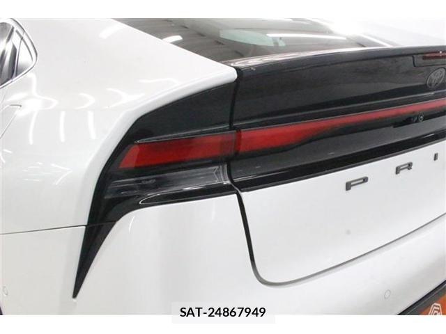 Toyota PRIUS 2023-07 8101253-17