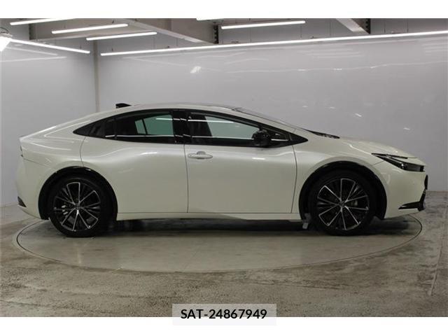 Toyota PRIUS 2023-07 8101253-3