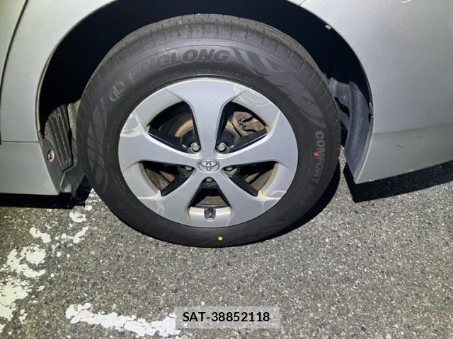 Toyota PRIUS 2012-05 8101326-9
