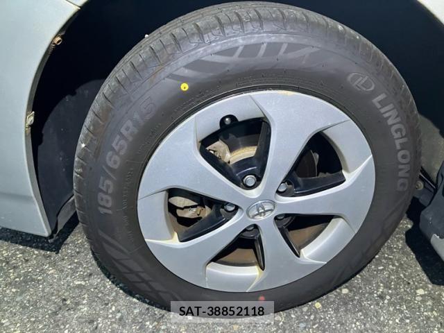 Toyota PRIUS 2012-05 8101326-10