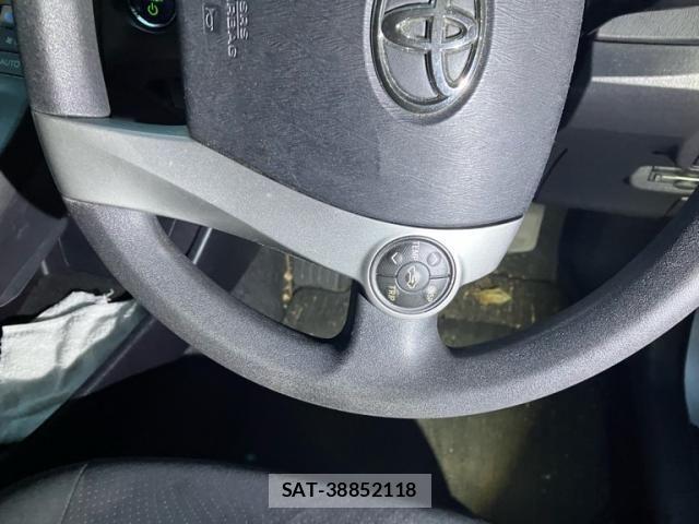 Toyota PRIUS 2012-05 8101326-16