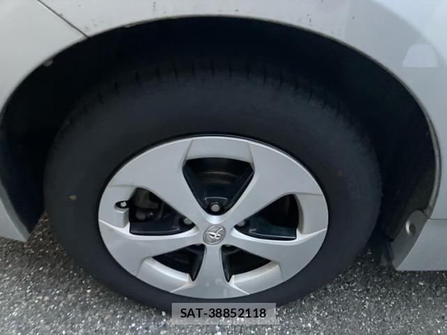 Toyota PRIUS 2012-05 8101326-8