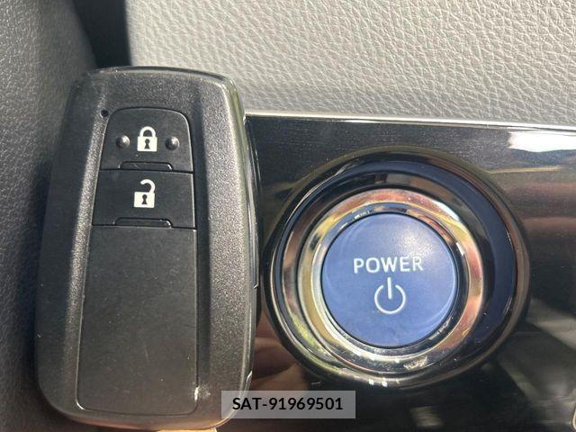 Toyota PRIUS 2016-04 8101279-7