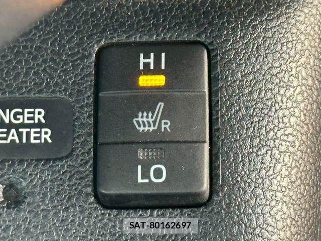 Toyota PRIUS 2015-12 8101282-13