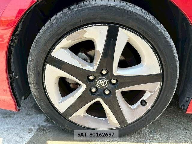 Toyota PRIUS 2015-12 8101282-16