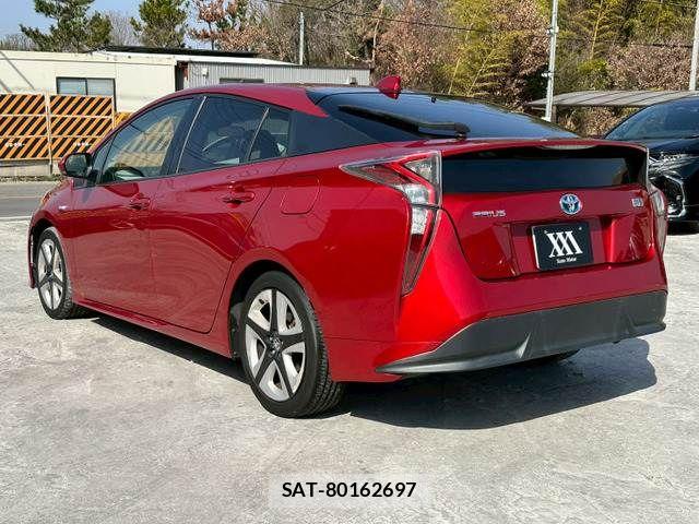 Toyota PRIUS 2015-12 8101282-4