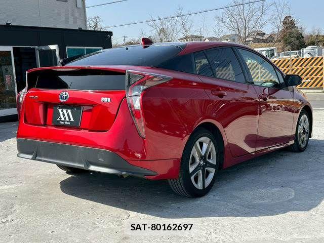 Toyota PRIUS 2015-12 8101282-5