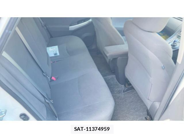 Toyota PRIUS 2010-11 8101325-18