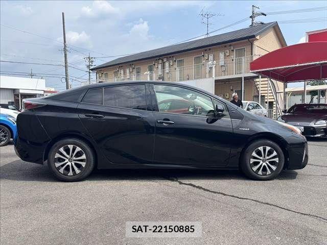 Toyota PRIUS 2016-03 8101297-16