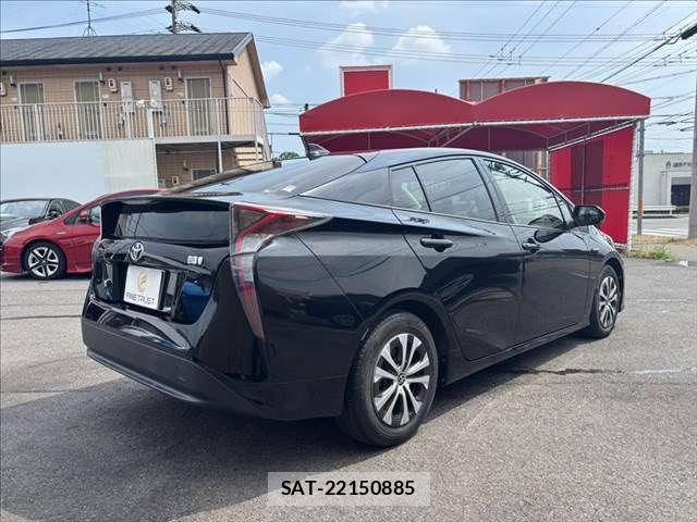 Toyota PRIUS 2016-03 8101297-17