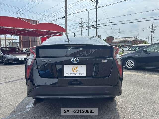 Toyota PRIUS 2016-03 8101297-18