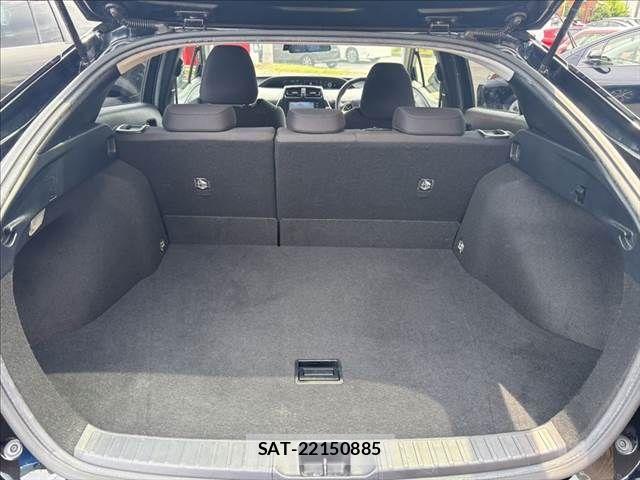 Toyota PRIUS 2016-03 8101297-8