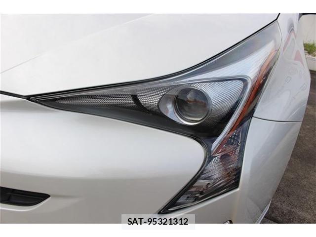 Toyota PRIUS 2018-10 8101285-15